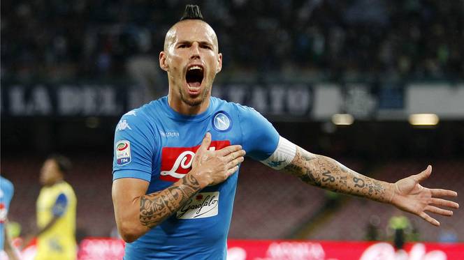 100 untuk Hamsik